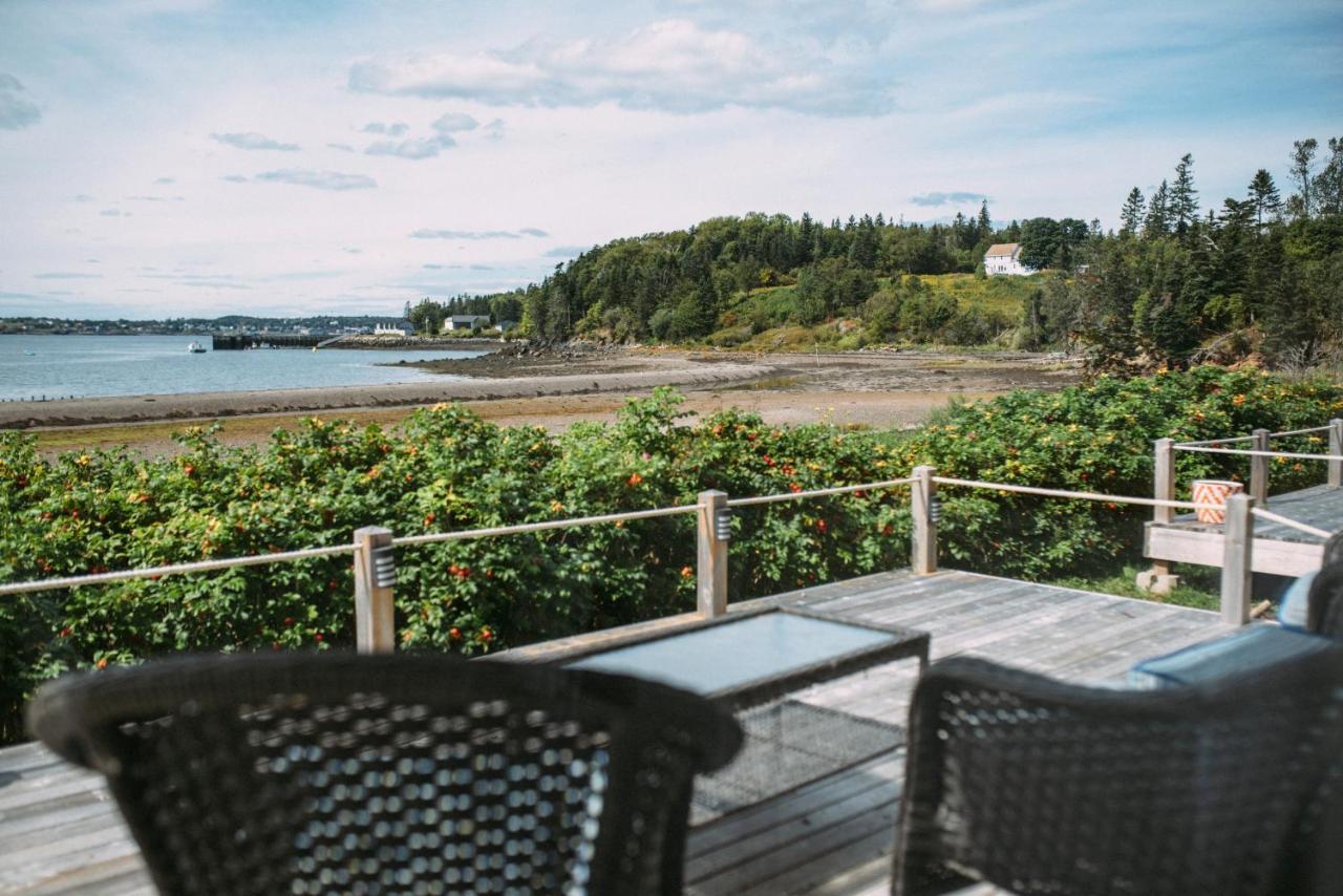 Friars Bay Inn & Cottages Welshpool Екстериор снимка
