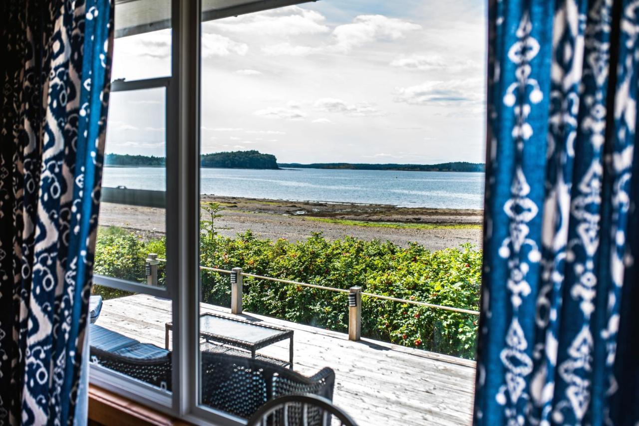 Friars Bay Inn & Cottages Welshpool Екстериор снимка